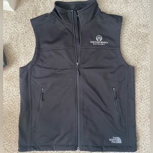 NWOT North Face soft shell vest